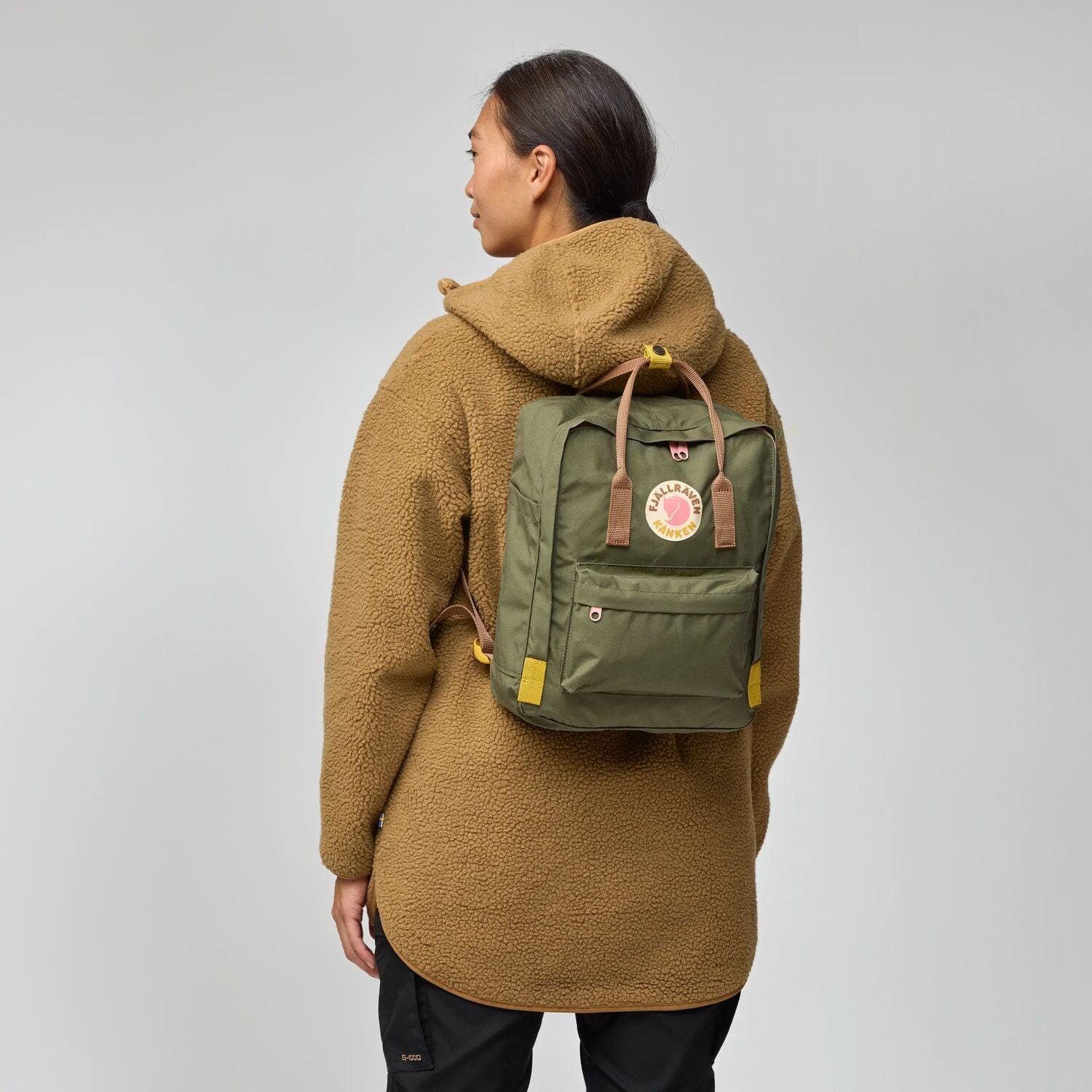 army green mini backpack - Puffy - par Studio Noos If you were on the lookout for a bag to make commuting with your lunch easier and stylish Hubertus FILZ UND Loden MANUFAKTUR