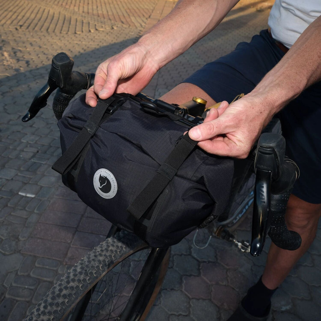 Hoja Handlebar Rolltop Black